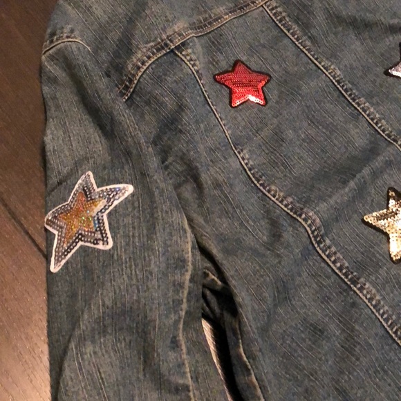 Jean jacket with star sequinned patches - Picture 5 of 9